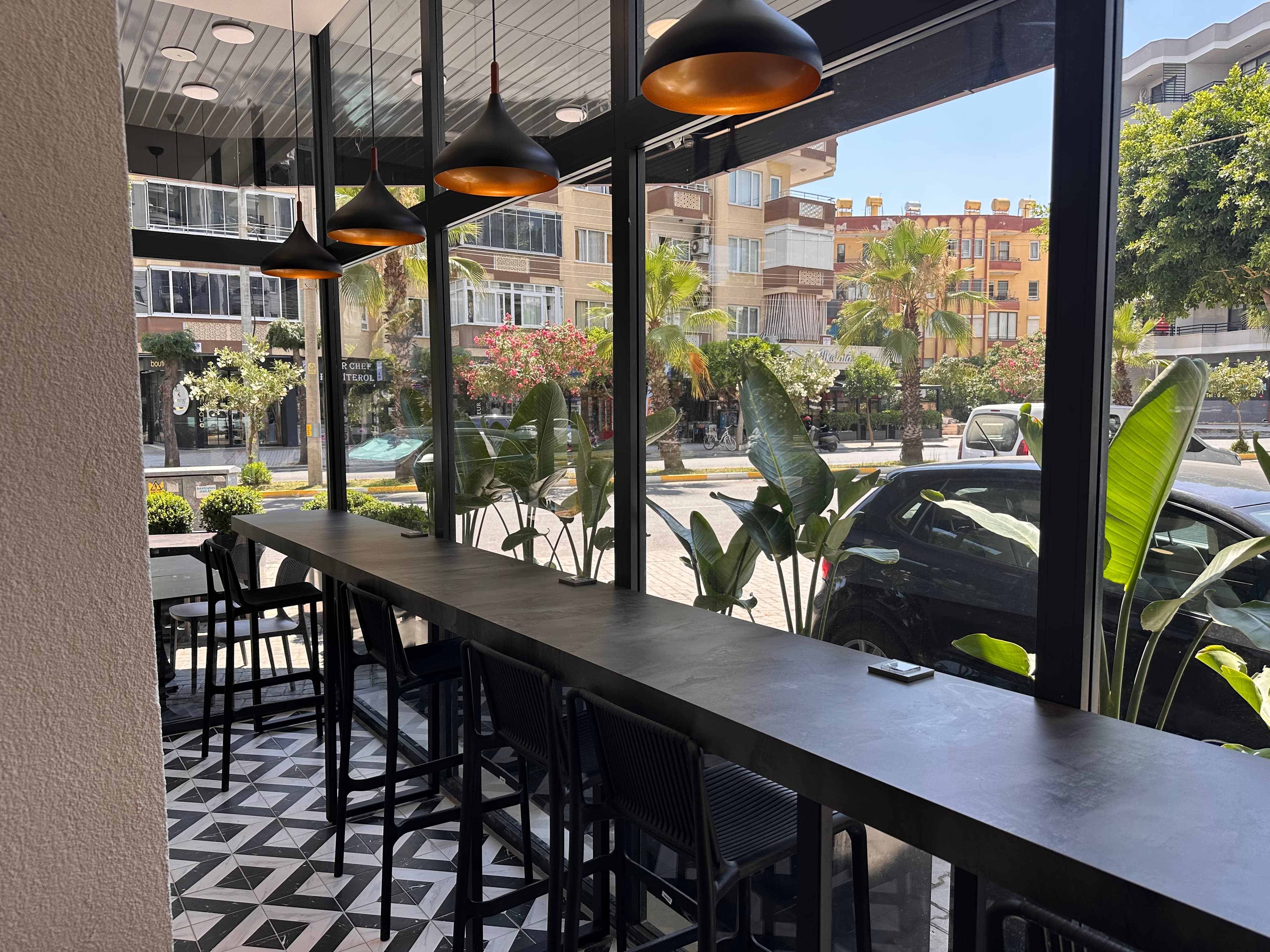 Bird Roti restoran iç mekanı